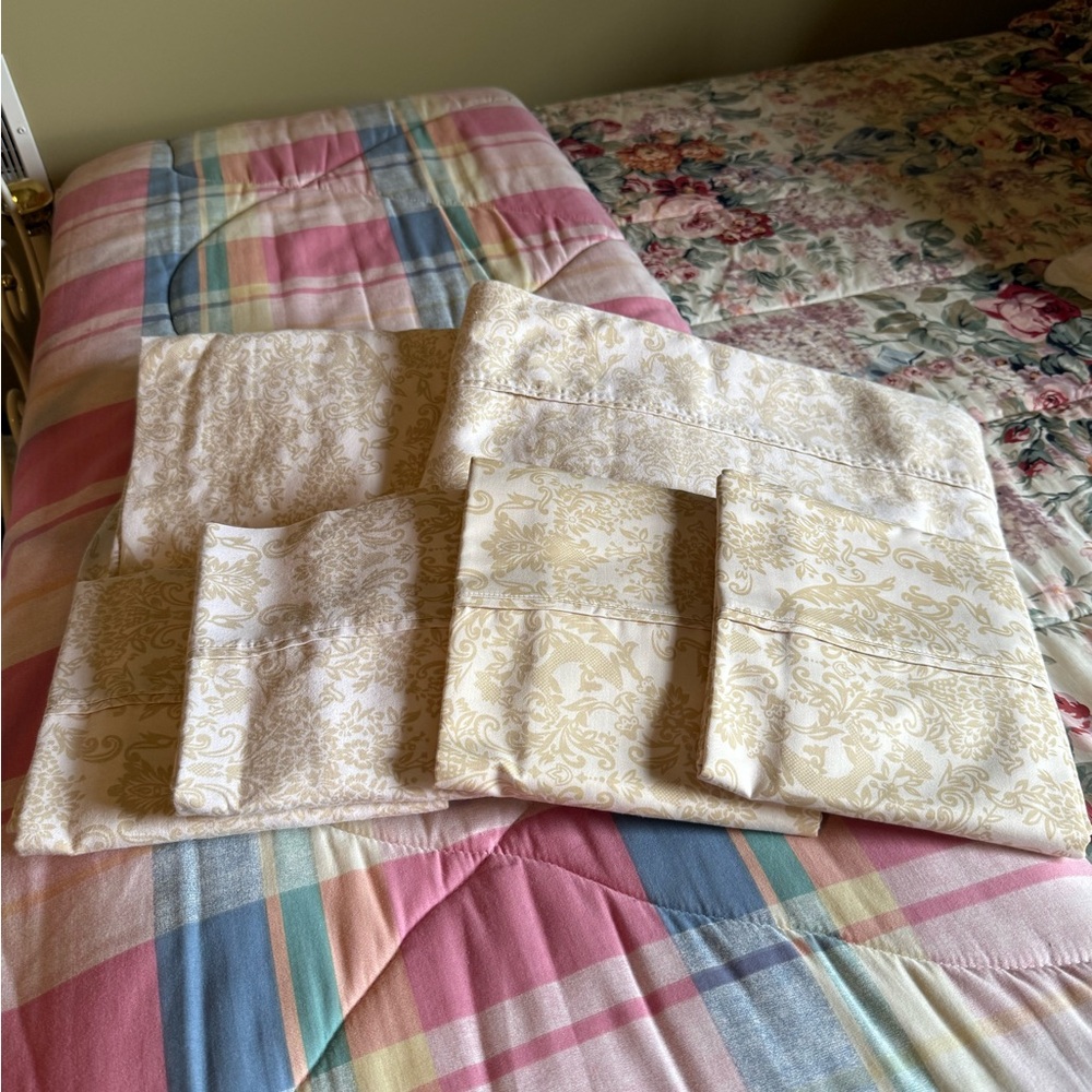 Elegant Cream and Gold Bedding Sheet Set
